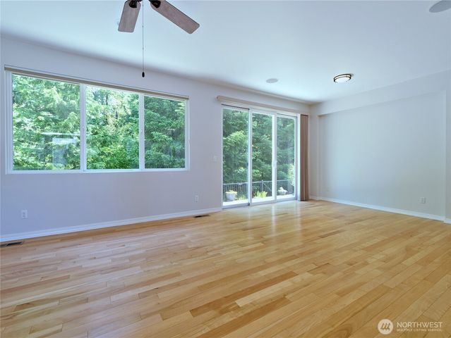 11706 239th Avenue NE, Redmond, WA 98053