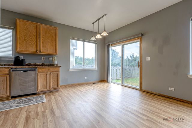 357 W WATERBURY Drive, Round Lake, IL 60073