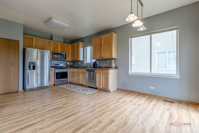 357 W WATERBURY Drive, Round Lake, IL 60073