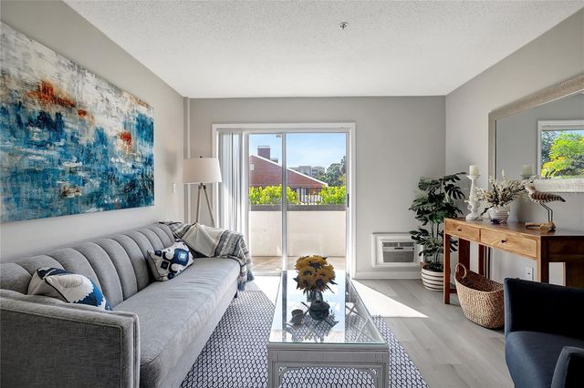 406 S CEDAR AVENUE 104, Tampa, FL 33606