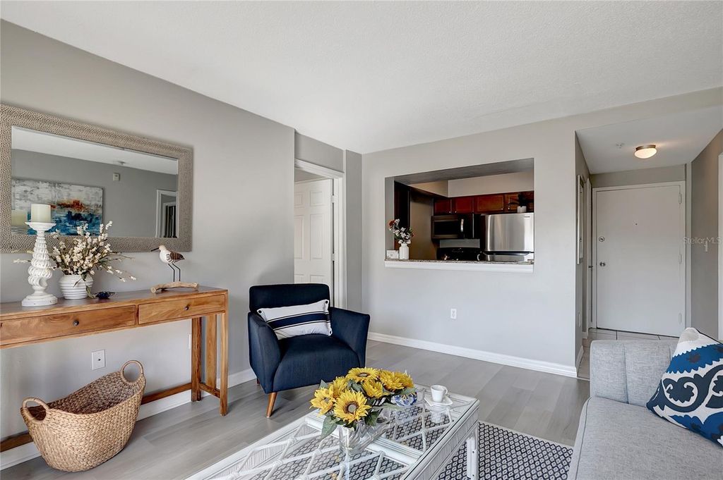 Image 12 of property listing at 406 S CEDAR AVENUE 104, Tampa, FL 33606