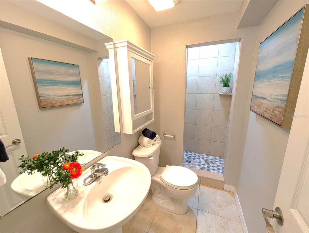 Image 26 of property listing at 406 S CEDAR AVENUE 104, Tampa, FL 33606