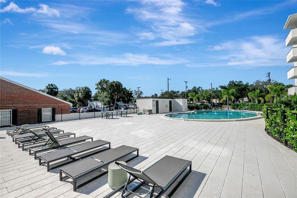 Image 33 of property listing at 406 S CEDAR AVENUE 104, Tampa, FL 33606