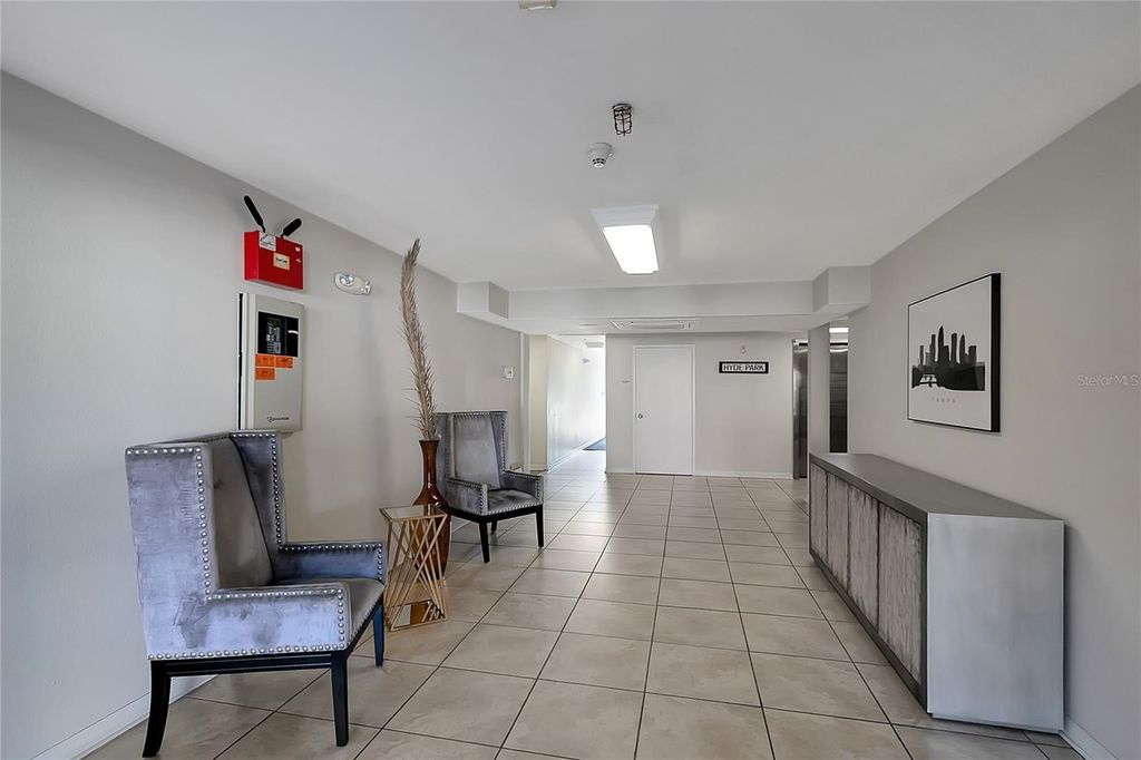 Image 36 of property listing at 406 S CEDAR AVENUE 104, Tampa, FL 33606