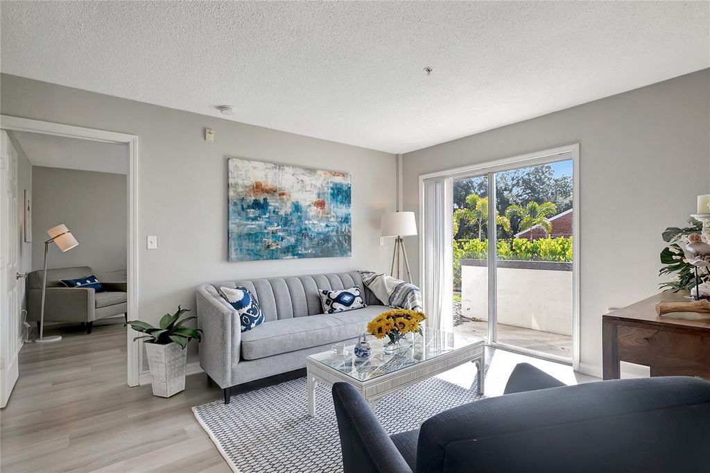 Image 10 of property listing at 406 S CEDAR AVENUE 104, Tampa, FL 33606