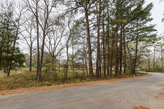 2206 Easley Circle, Huntsville, TX 77320