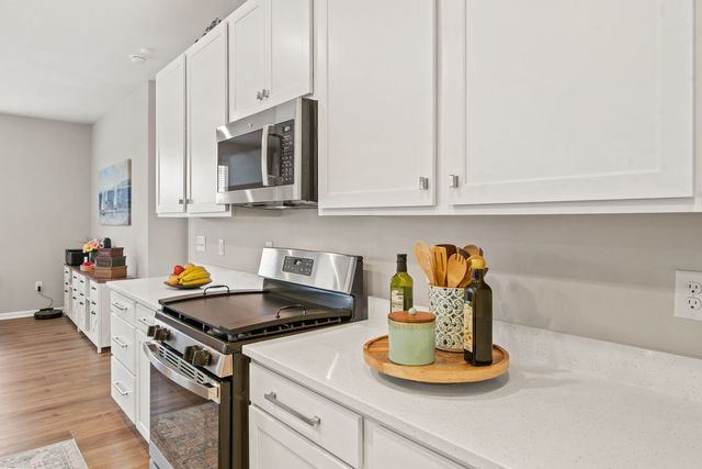 1167 Slade Road, South Elgin, IL 60177