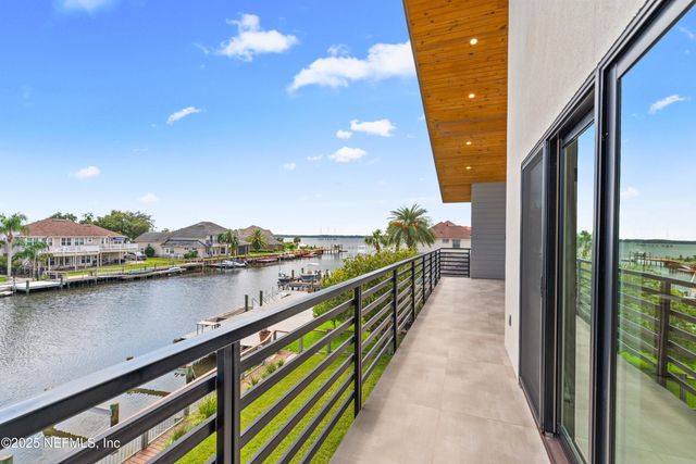 11050 HARBOR CAY Court, Jacksonville, FL 32225