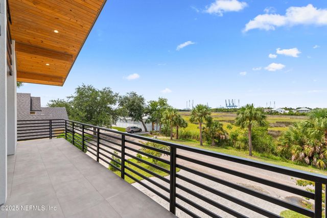 11050 HARBOR CAY Court, Jacksonville, FL 32225