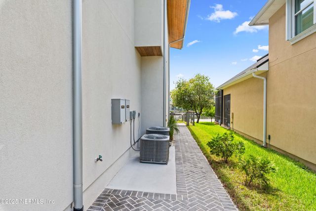11050 HARBOR CAY Court, Jacksonville, FL 32225