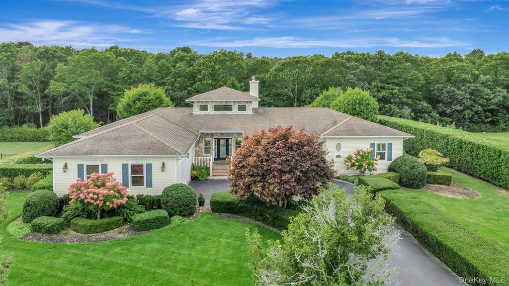 32 E Sycamore Drive, East Moriches, NY 11940