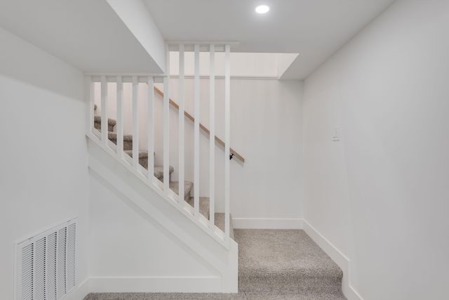 4046 Hillside Trail, New Buffalo, MI 49117