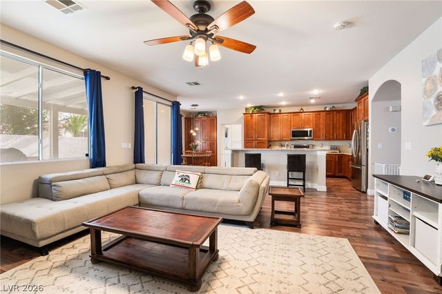 4916 Soaring Springs Avenue, Las Vegas, NV 89131