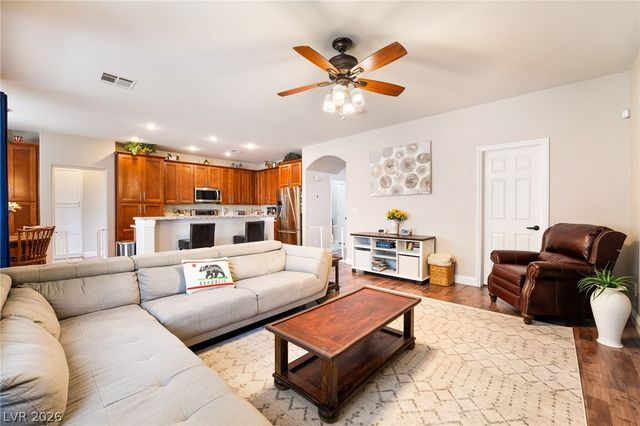 4916 Soaring Springs Avenue, Las Vegas, NV 89131