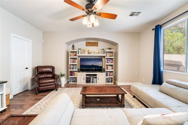 4916 Soaring Springs Avenue, Las Vegas, NV 89131