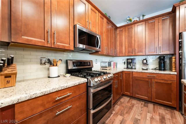 4916 Soaring Springs Avenue, Las Vegas, NV 89131