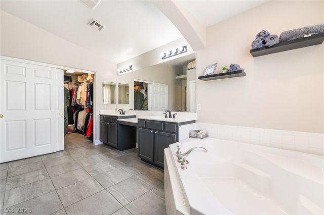 4916 Soaring Springs Avenue, Las Vegas, NV 89131