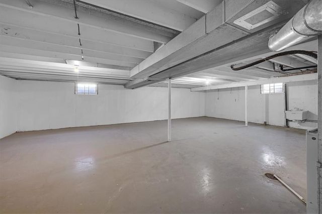 2511 S 14th Street, Leavenworth, KS 66048