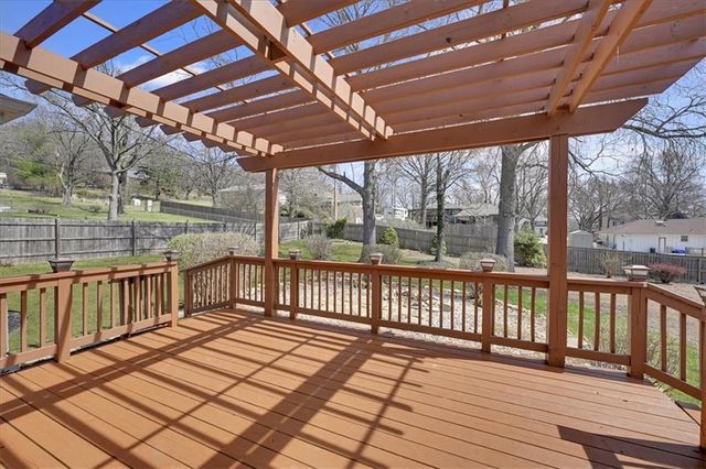 2511 S 14th Street, Leavenworth, KS 66048