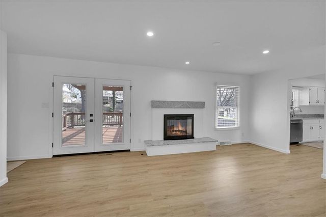 2511 S 14th Street, Leavenworth, KS 66048