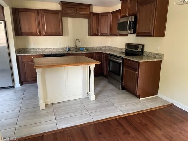 8031 Roxboro RD, Norfolk, VA 23505
