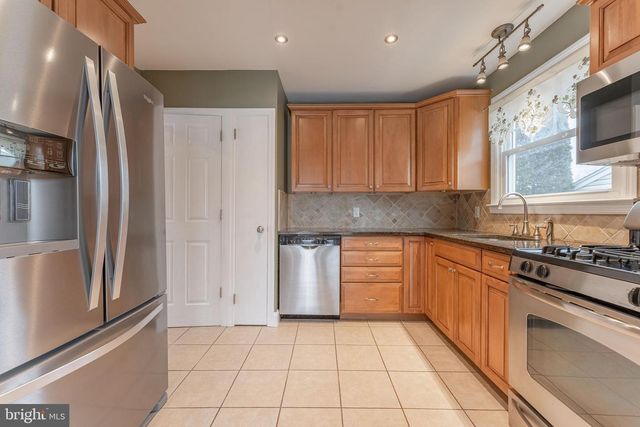 533 COLUMBIA AVE, Phoenixville, PA 19460