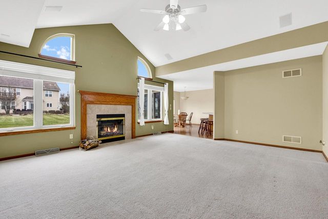 N67W13397 Roman COURT, Menomonee Falls, WI 53051