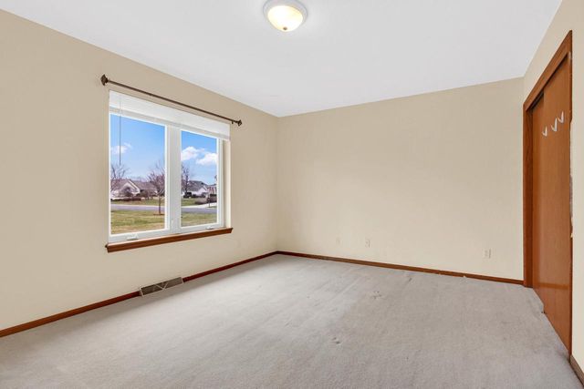 N67W13397 Roman COURT, Menomonee Falls, WI 53051