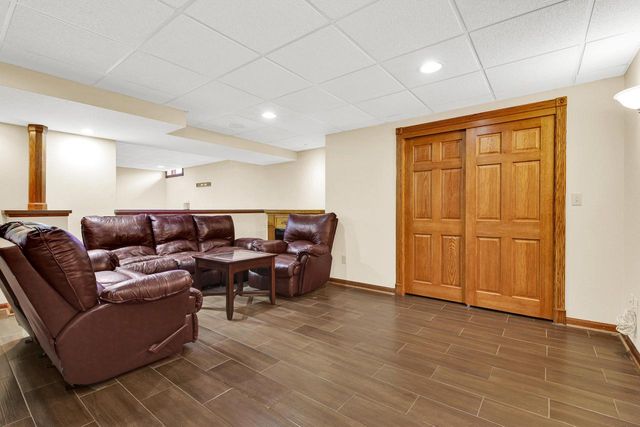 N67W13397 Roman COURT, Menomonee Falls, WI 53051