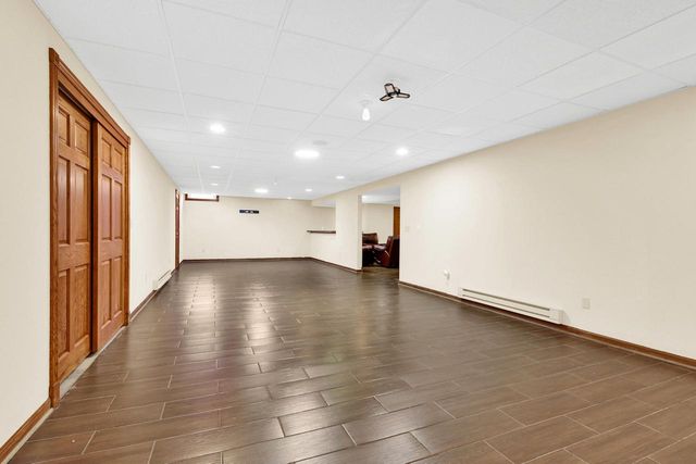 N67W13397 Roman COURT, Menomonee Falls, WI 53051