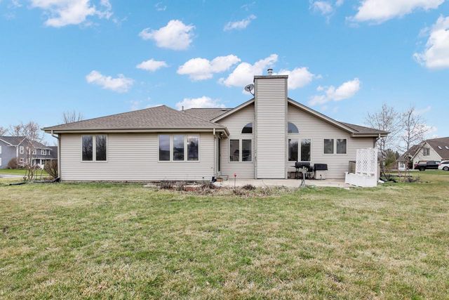 N67W13397 Roman COURT, Menomonee Falls, WI 53051