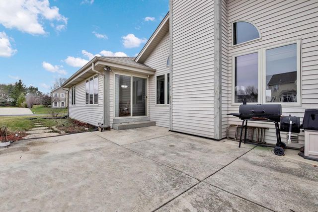 N67W13397 Roman COURT, Menomonee Falls, WI 53051