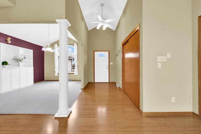 N67W13397 Roman COURT, Menomonee Falls, WI 53051