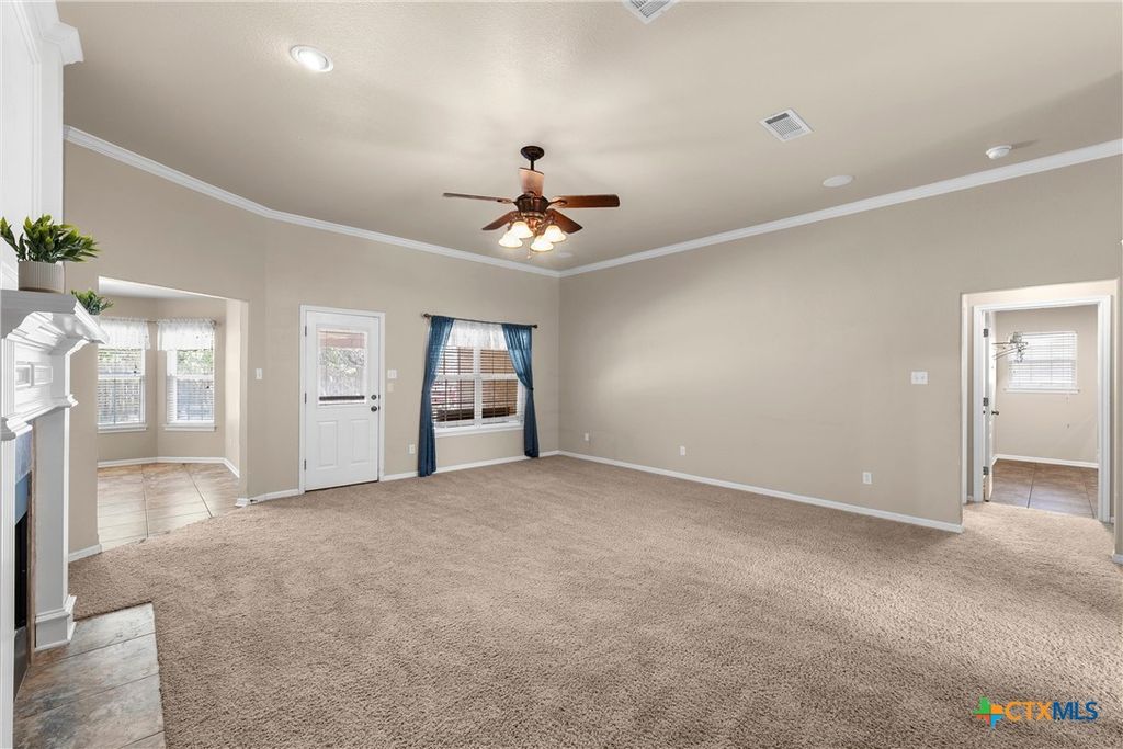 Image 11 of property listing at 112 Arbor Drive, Little River Academy, TX 76554