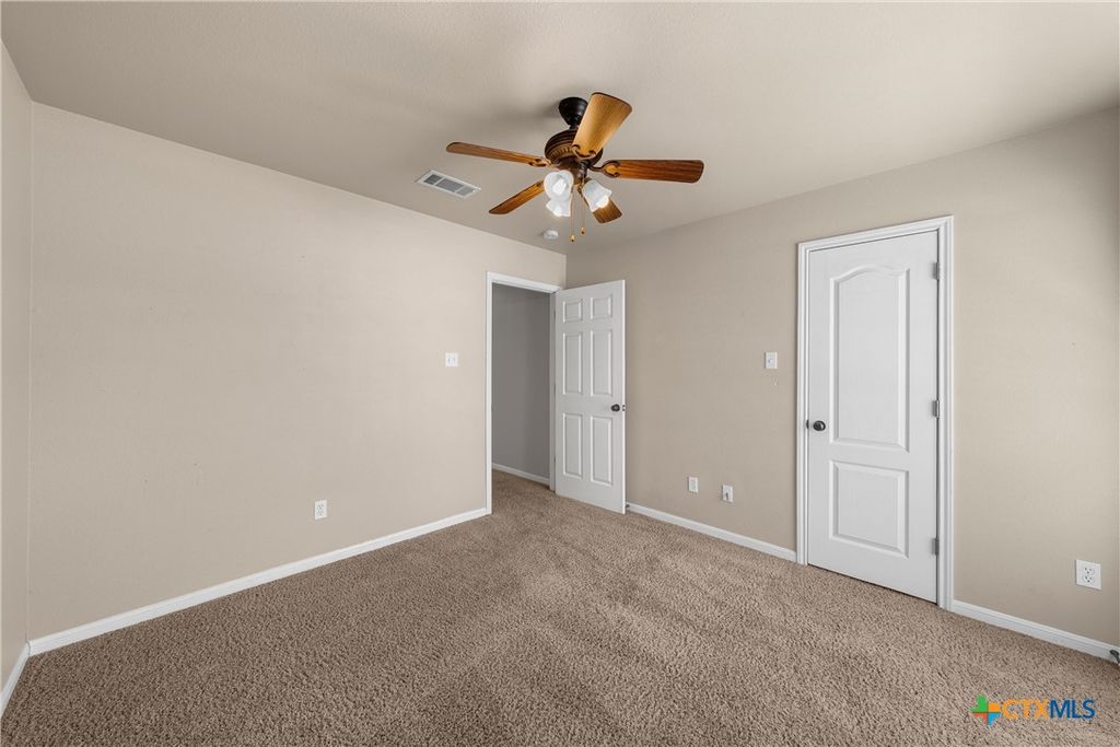 Image 26 of property listing at 112 Arbor Drive, Little River Academy, TX 76554