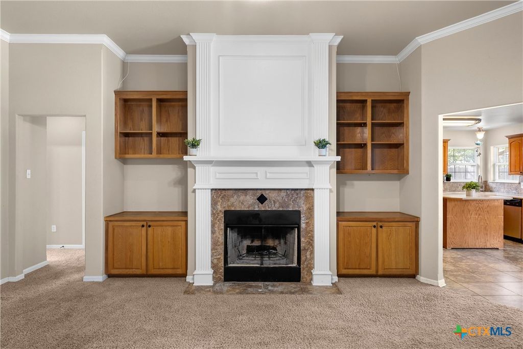 Image 8 of property listing at 112 Arbor Drive, Little River Academy, TX 76554