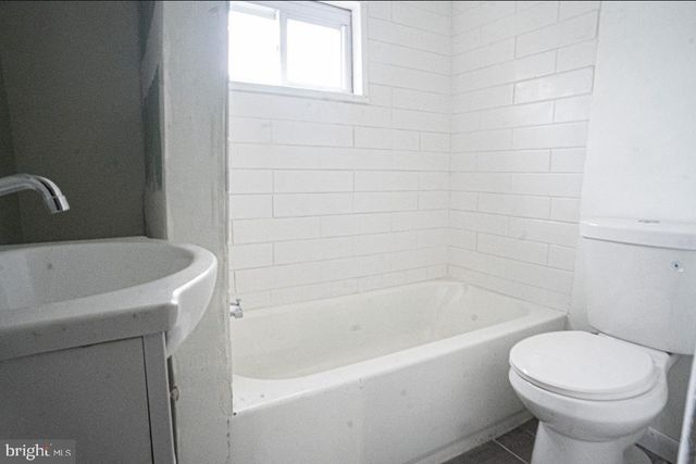 1840 E OAKDALE ST, Philadelphia, PA 19125