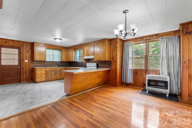 194 Virginia Drive, Marion, NC 28752