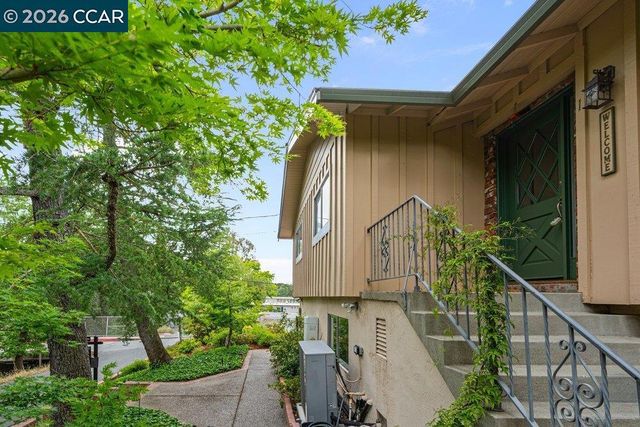 1 Kayser Ct, Walnut Creek, CA 94596