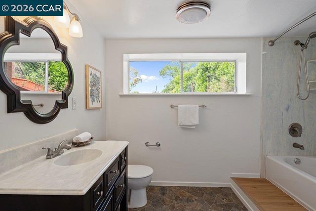 1 Kayser Ct, Walnut Creek, CA 94596