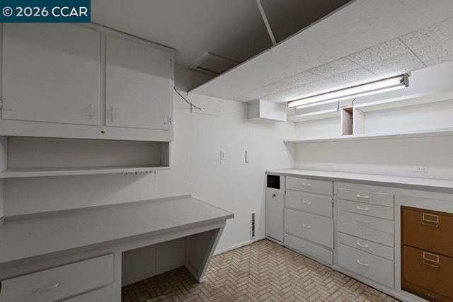 1 Kayser Ct, Walnut Creek, CA 94596