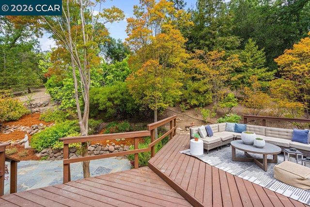 1 Kayser Ct, Walnut Creek, CA 94596