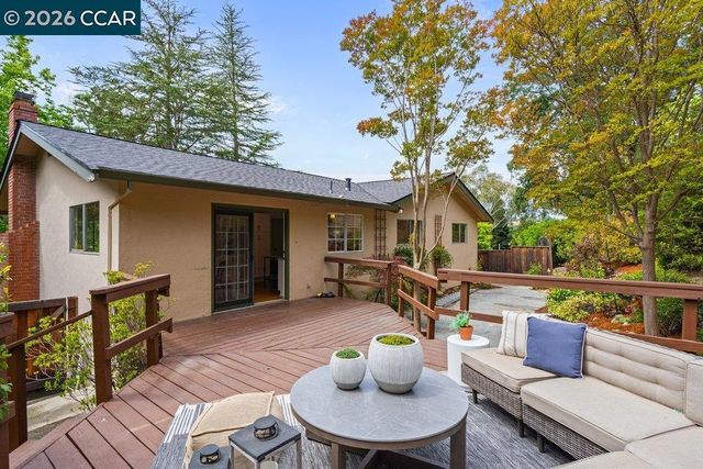 1 Kayser Ct, Walnut Creek, CA 94596
