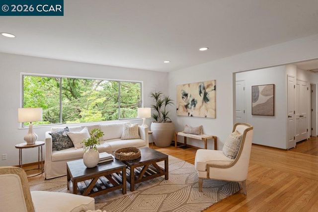 1 Kayser Ct, Walnut Creek, CA 94596