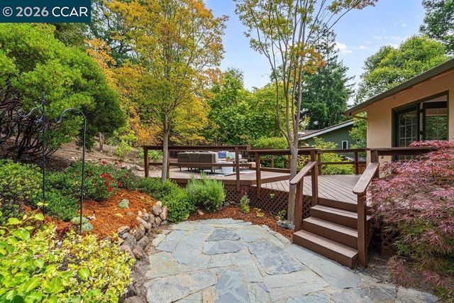 1 Kayser Ct, Walnut Creek, CA 94596