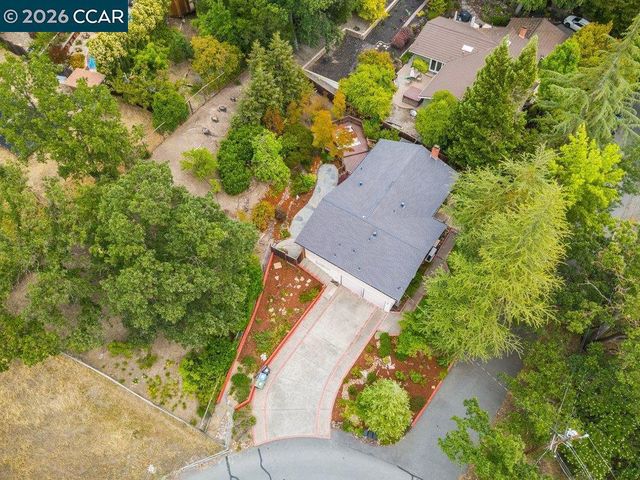 1 Kayser Ct, Walnut Creek, CA 94596