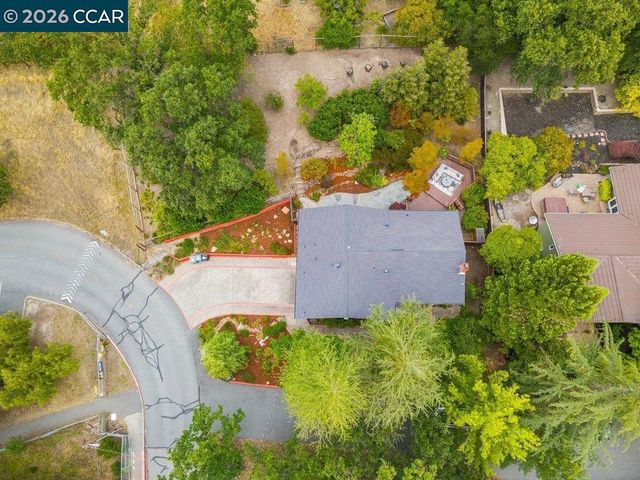 1 Kayser Ct, Walnut Creek, CA 94596