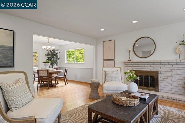 1 Kayser Ct, Walnut Creek, CA 94596