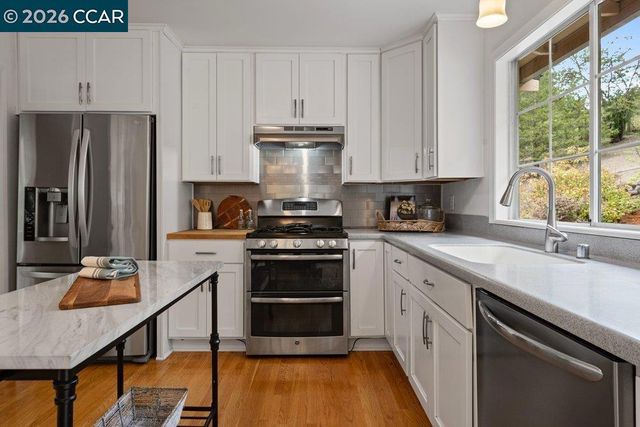 1 Kayser Ct, Walnut Creek, CA 94596