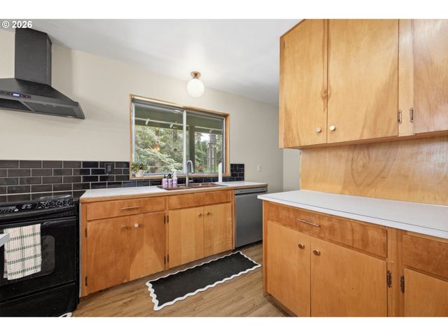 15102 Se Clatsop St, Happy Valley, OR 97086